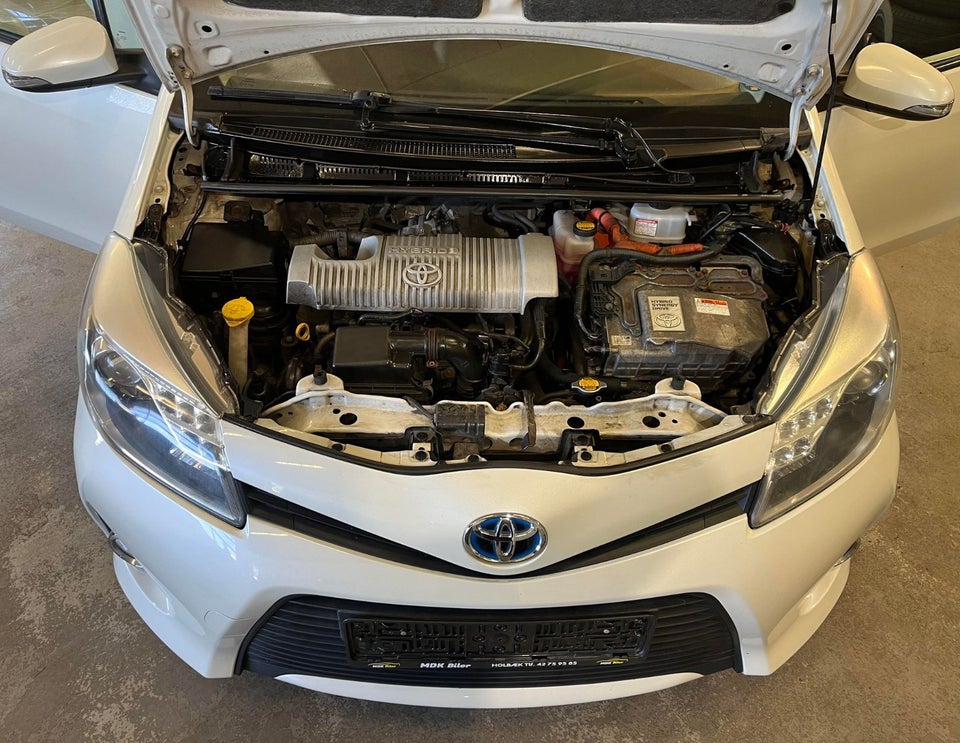 Toyota Yaris 1,5 Hybrid H3 Touch CVT 5d