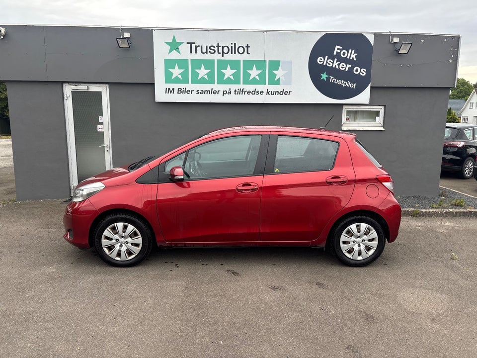 Toyota Yaris 1,3 VVT-i T1 5d