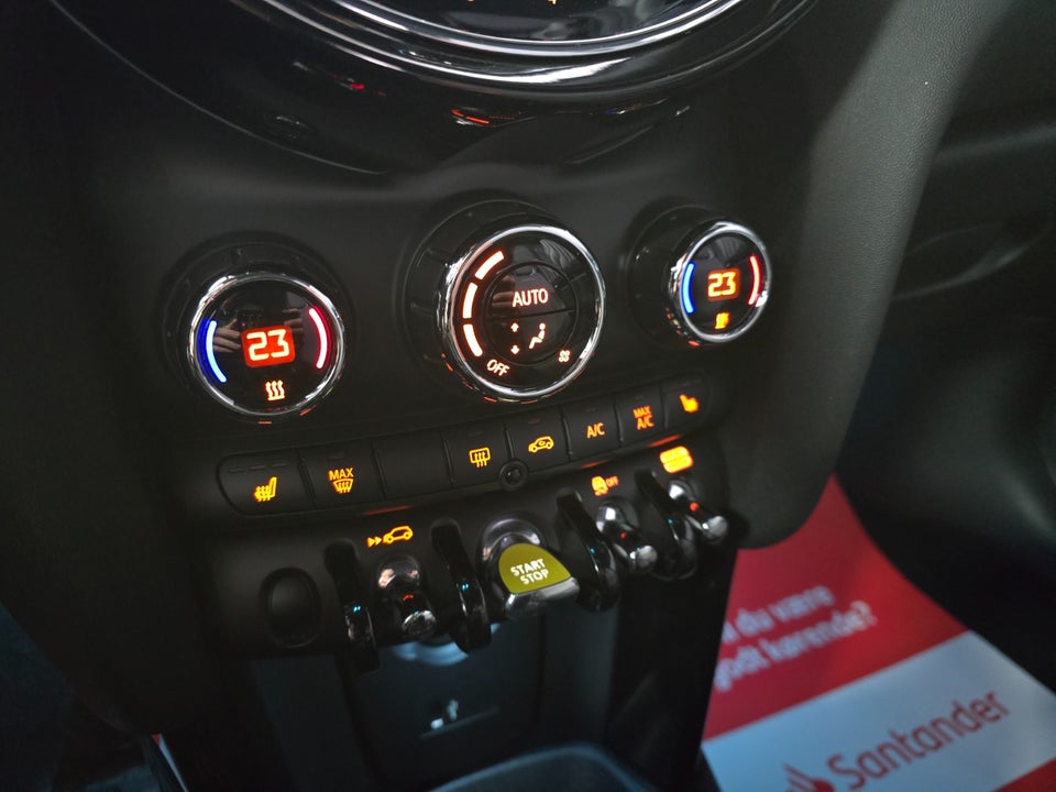 MINI Cooper SE Experience 3d