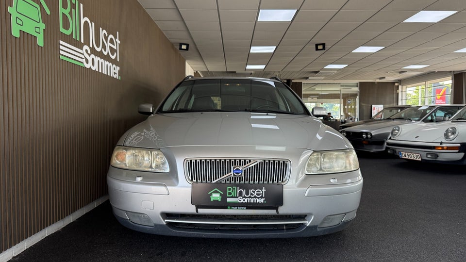 Volvo V70 2,5 T Kinetic 5d