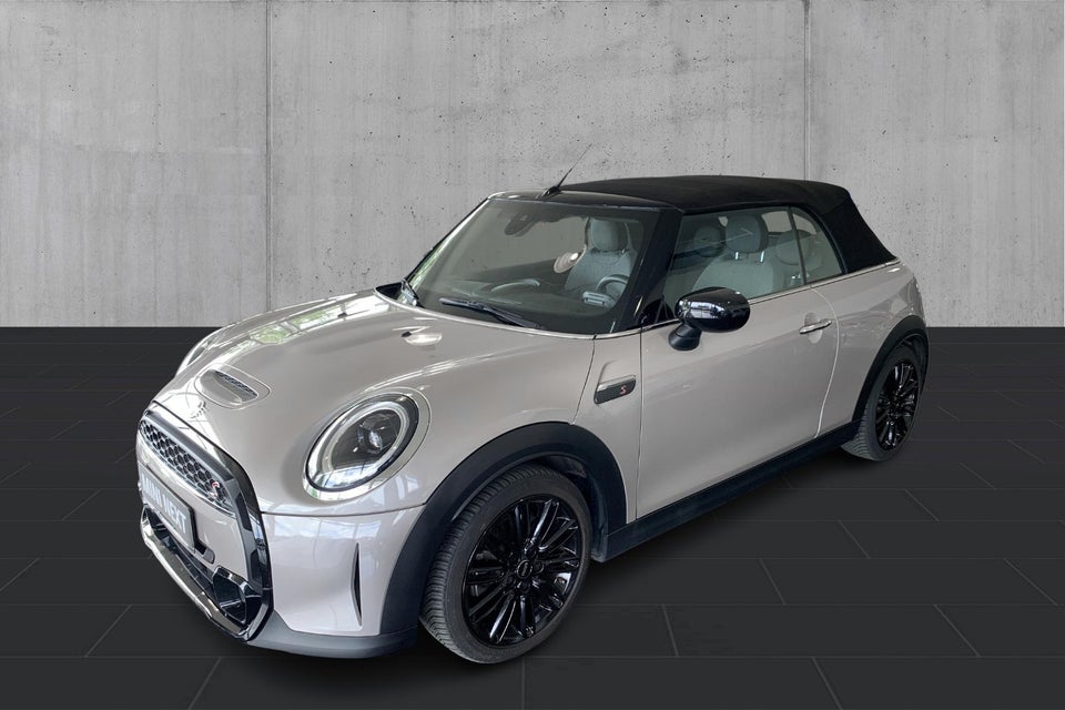 MINI Cooper S 2,0 Essential Cabriolet aut. 2d