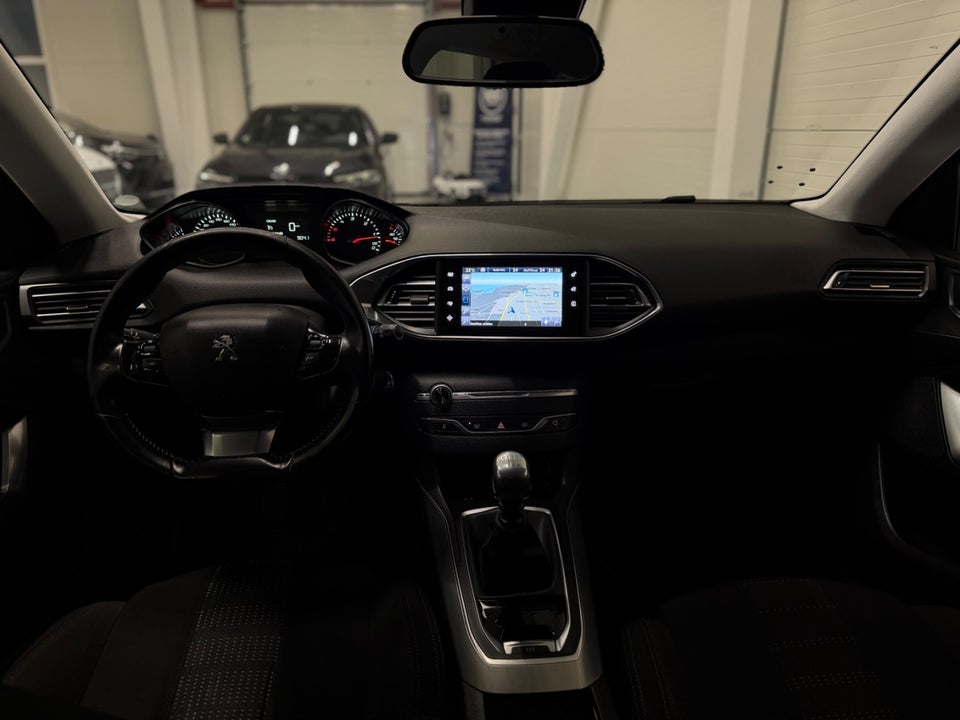 Peugeot 308 1,6 BlueHDi 120 Allure SW 5d