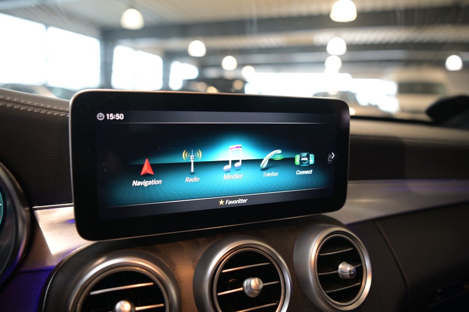 Mercedes C220 d 2,0 AMG Line Night Edition stc. aut. 5d