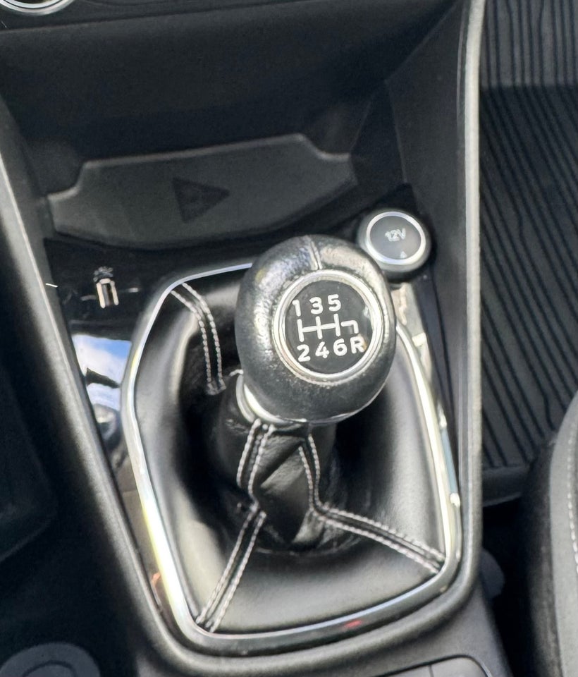 Ford Fiesta 1,0 EcoBoost Titanium 5d