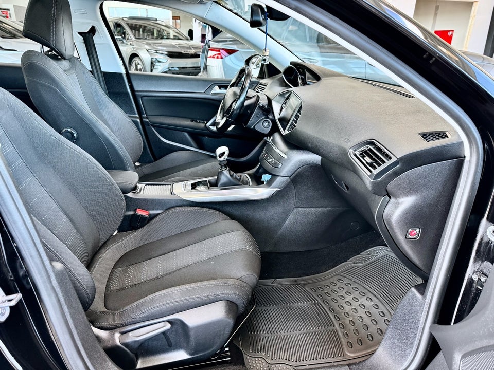 Peugeot 308 1,6 BlueHDi 120 Active SW 5d