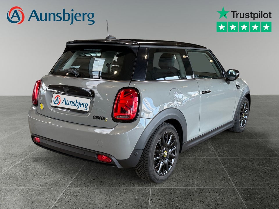 MINI Cooper SE Camden Edition 3d