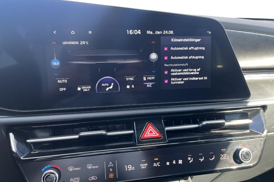 Kia Niro 64 EV Premium 5d
