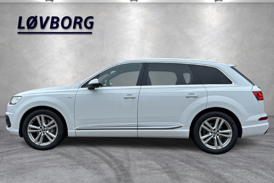 Audi Q7 3,0 TDi 272 S-line quattro Tiptr. 5d