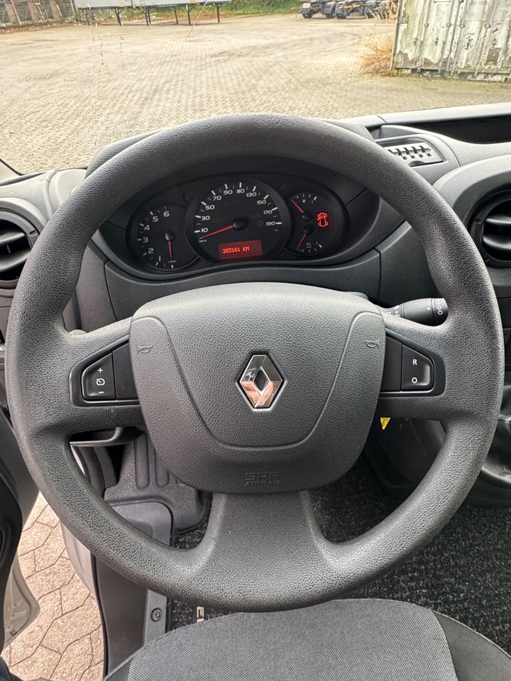 Renault Master III T35 2,3 dCi 145 L3 Box m/lift 2d