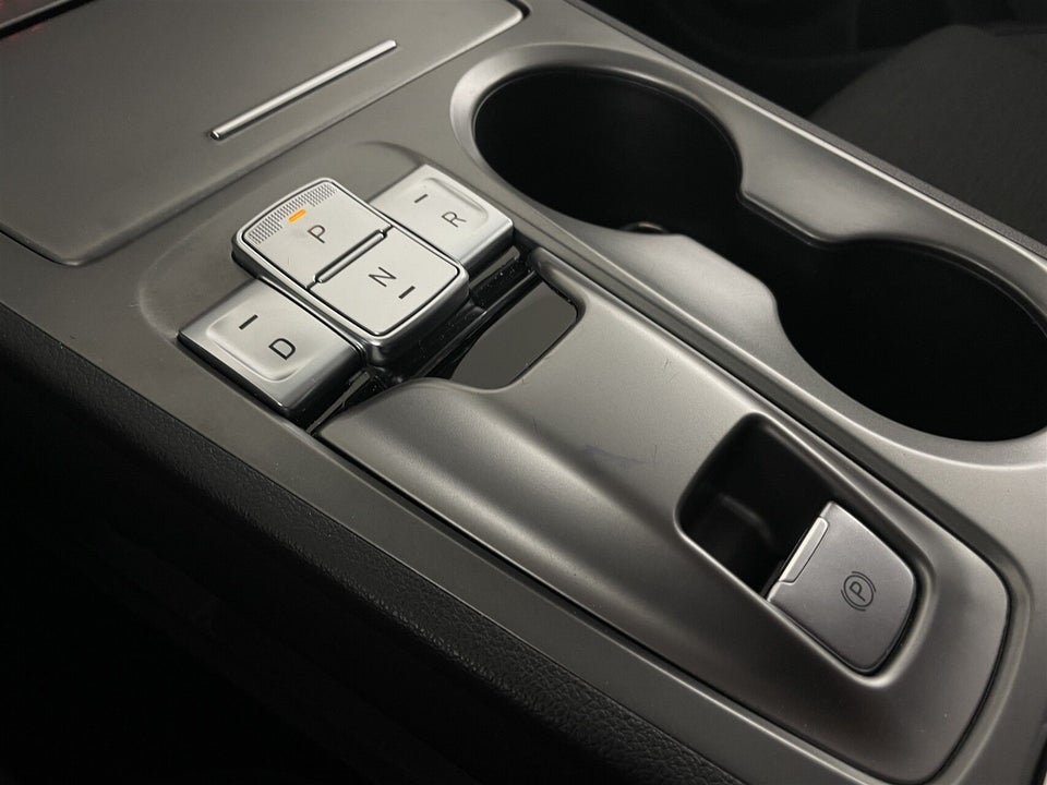 Hyundai Kona 39 EV Essential 5d
