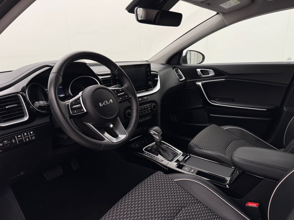 Kia Ceed 1,6 PHEV Upgrade SW DCT 5d