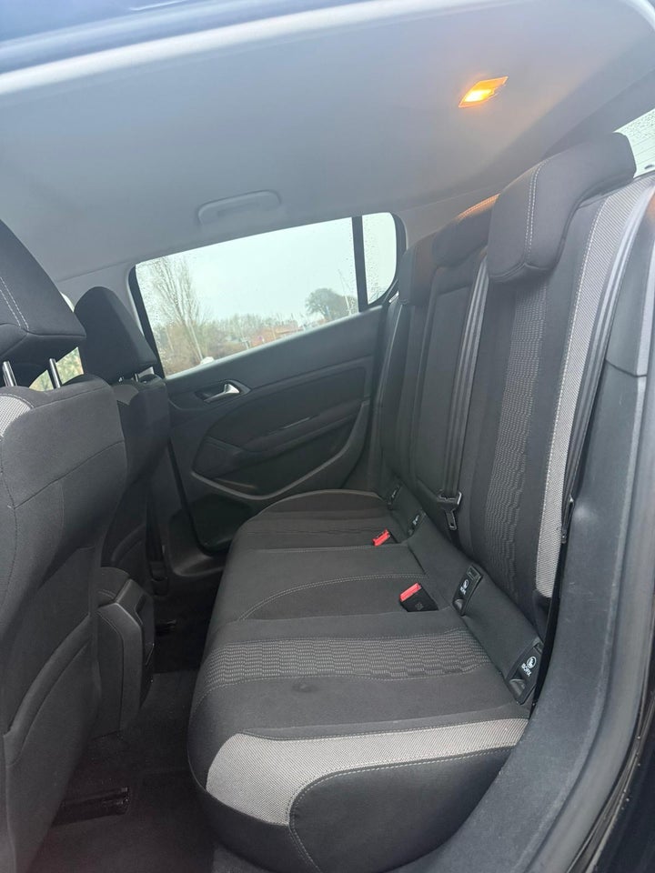 Peugeot 308 1,2 e-THP 130 Style 5d