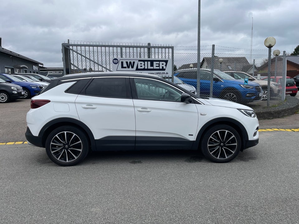 Opel Grandland X 1,6 Hybrid Ultimate aut. 5d