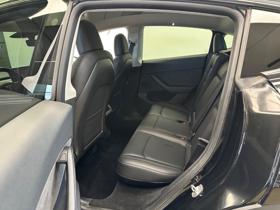 Tesla Model Y Long Range AWD 5d