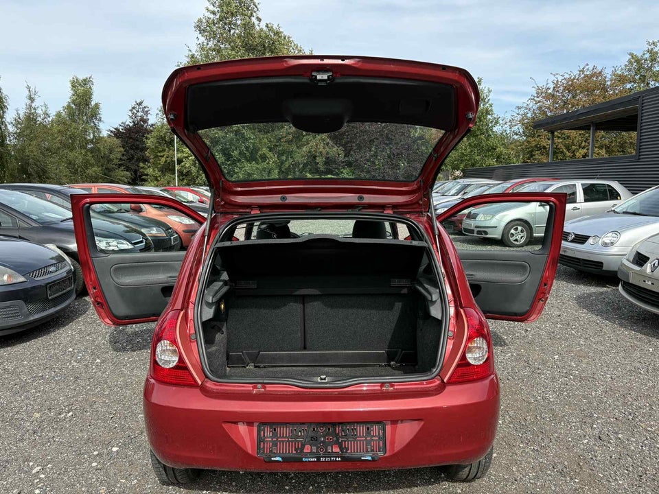 Renault Clio II 1,2 8V Authenique 3d