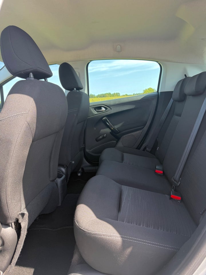 Peugeot 208 1,0 VTi Access Air 5d