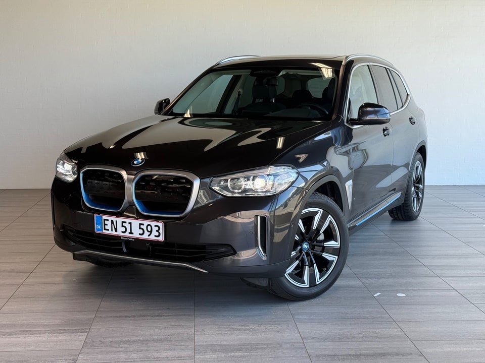 BMW iX3 Charged 5d