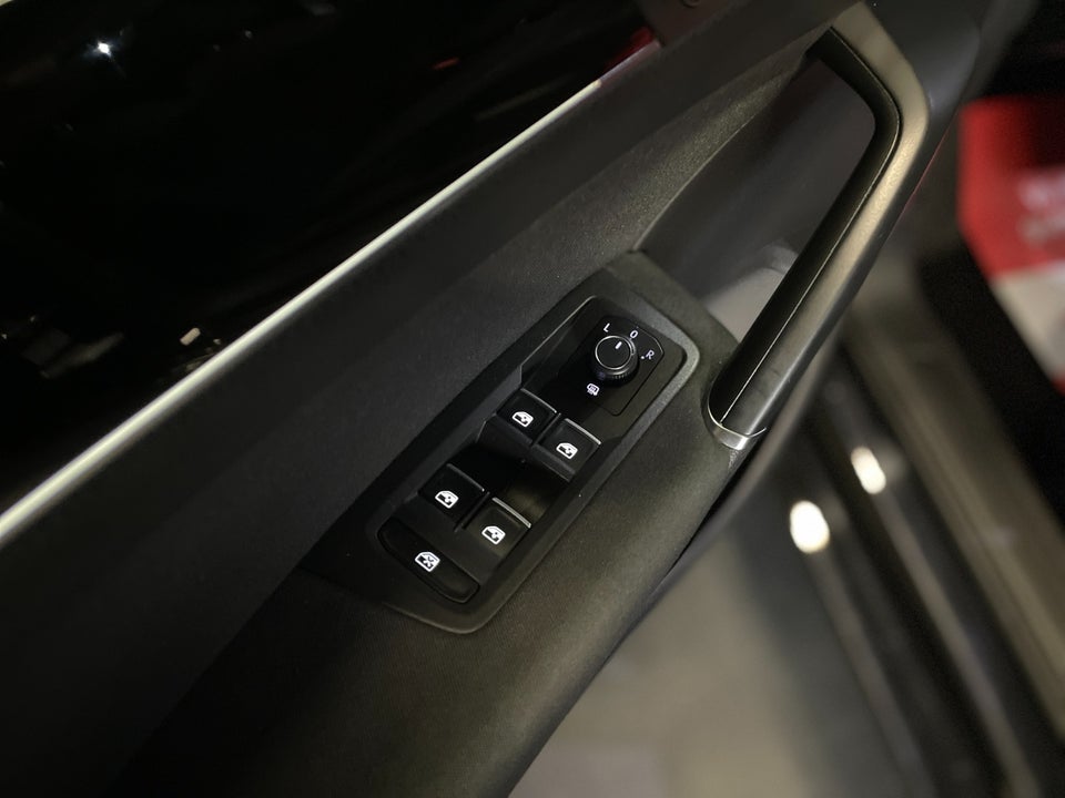 VW Touran 2,0 TDi 150 Highline DSG 7prs 5d