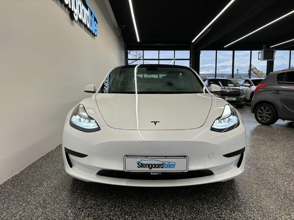 Tesla Model 3 RWD 4d