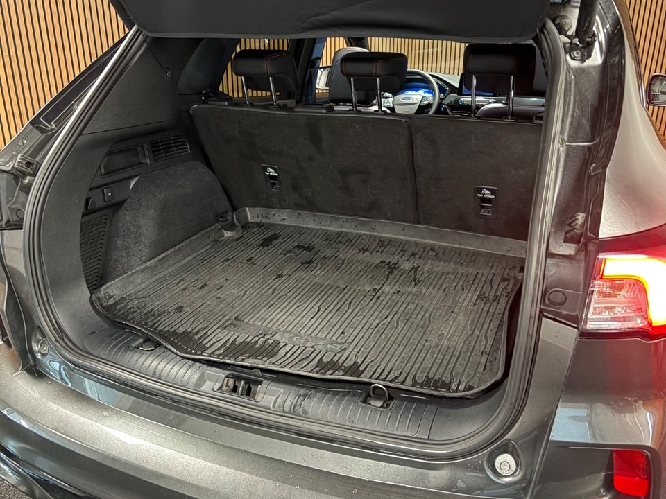 Ford Kuga 2,5 PHEV ST-Line X CVT 5d