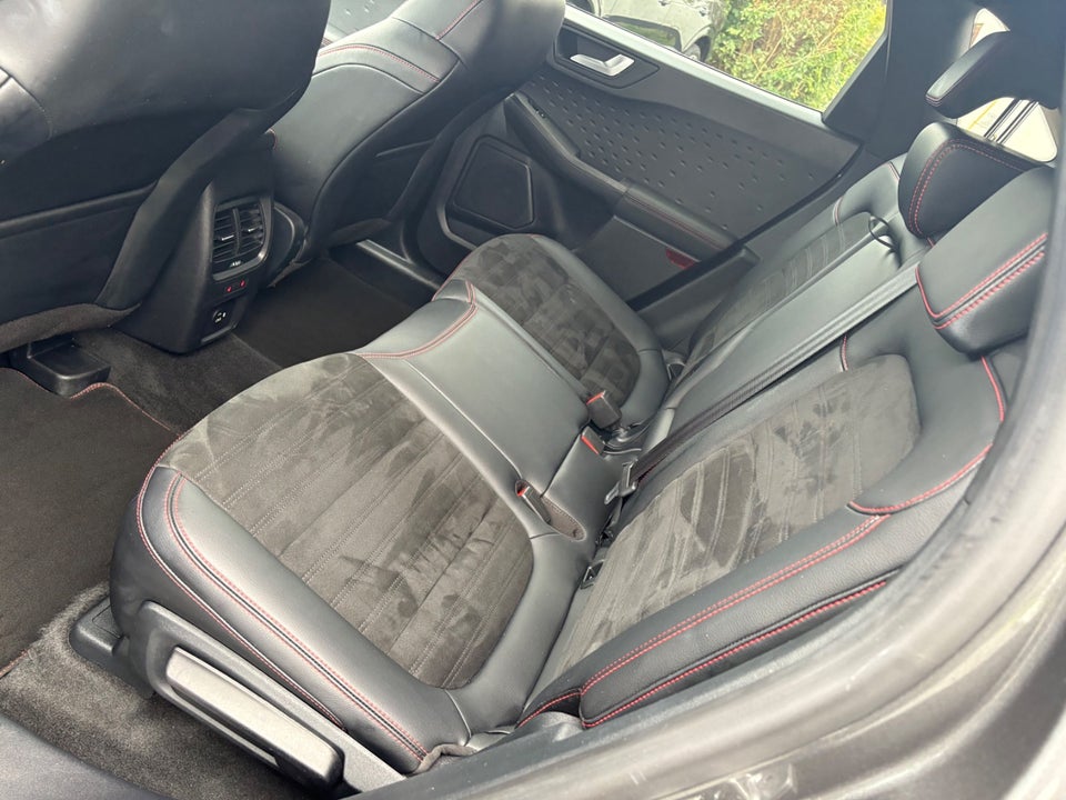 Ford Kuga 2,5 PHEV ST-Line X CVT 5d