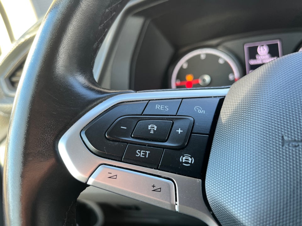 VW Transporter 2,0 TDi 110 Kassevogn lang