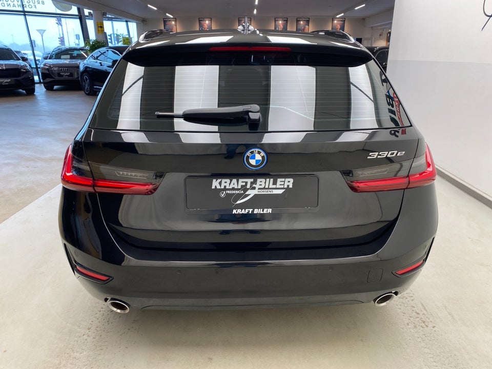 BMW 330e 2,0 Touring Sport Line aut. 5d