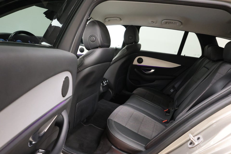 Mercedes E300 de 2,0 stc. aut. 4Matic 5d