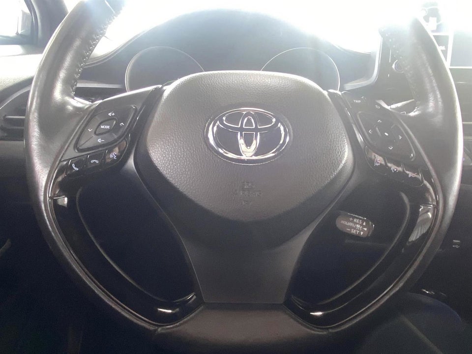 Toyota C-HR 1,8 Hybrid C-LUB Premium CVT 5d