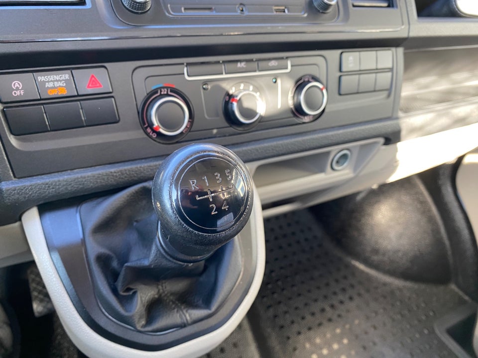 VW Transporter 2,0 TDi 102 Ladvogn lang 2d