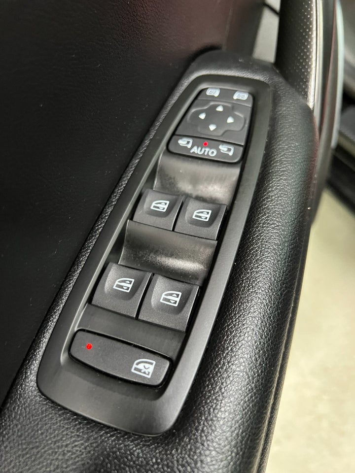 Renault Megane IV 1,3 TCe 140 Intens Sport Tourer EDC 5d