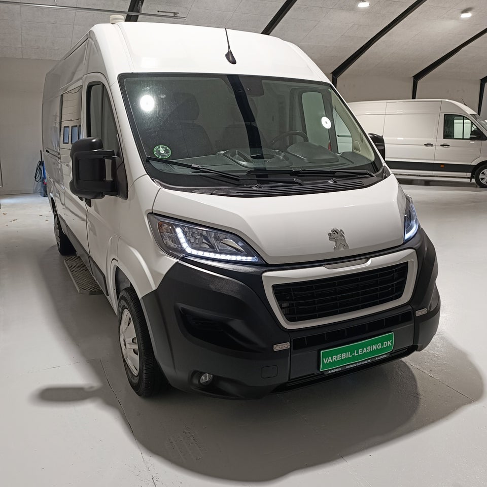 Peugeot Boxer 335 2,2 BlueHDi 140 L3H2 Premium