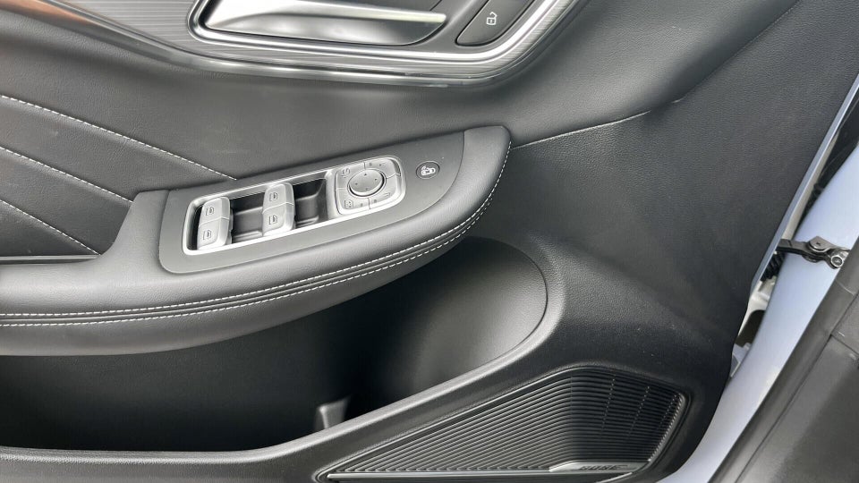 MG Marvel R Performance 5d