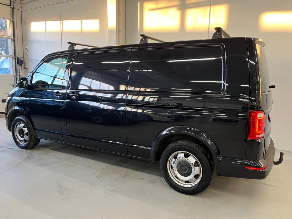 VW Transporter 2,0 TDi 204 Kassevogn DSG lang
