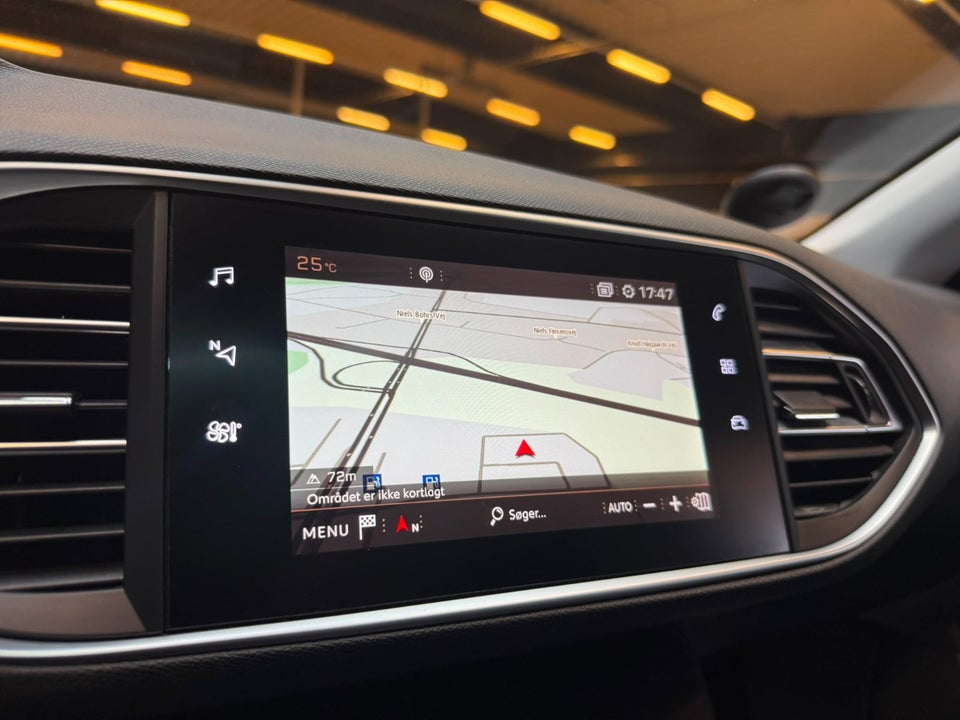 Peugeot 308 1,2 PureTech 130 Selection Sky SW 5d