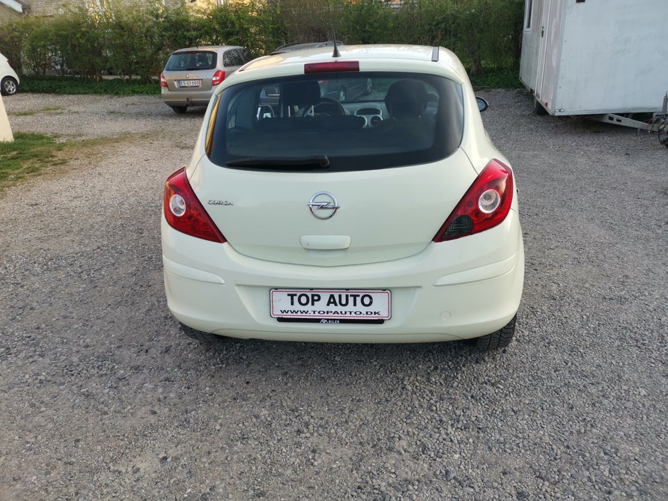 Opel Corsa 1,0 12V Enjoy 3d