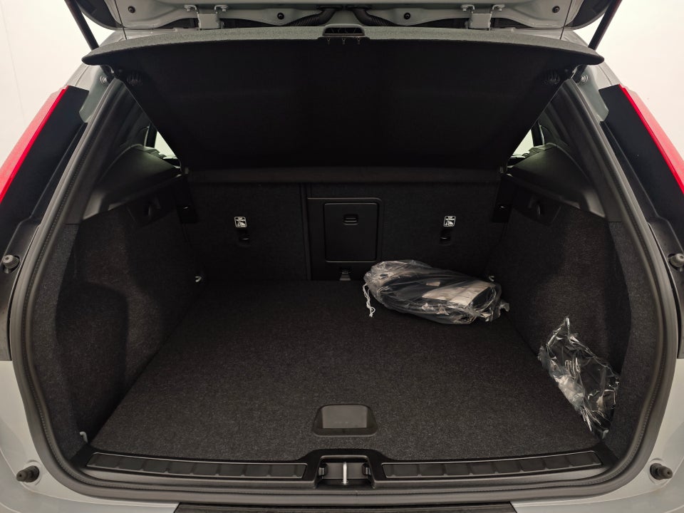 Volvo EX40 Extended Range Core 5d