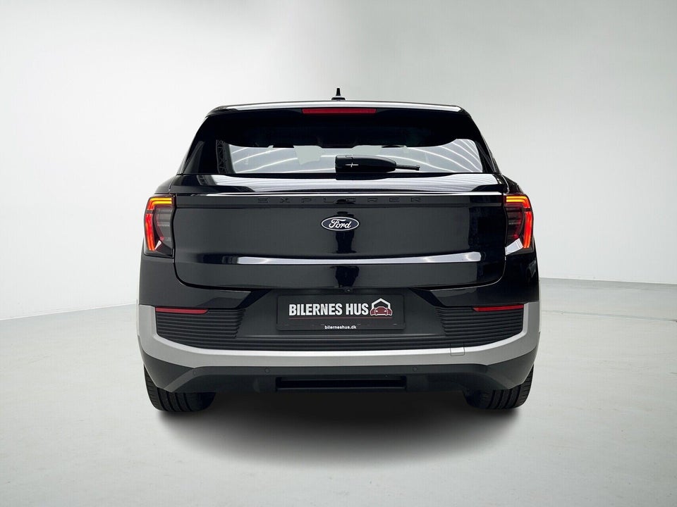 Ford Explorer 77 Premium Extended Range 5d