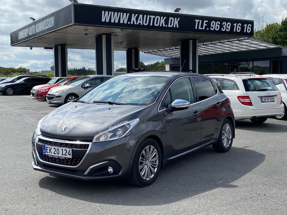 Peugeot 208 1,2 PureTech 82 Allure Sky 5d