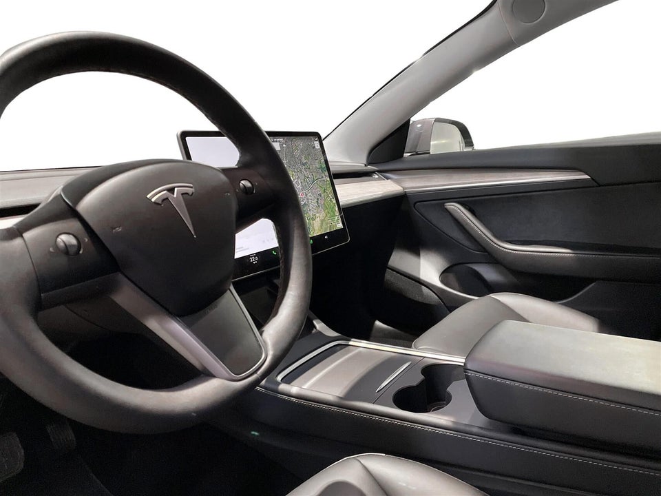 Tesla Model 3 Standard Range+ RWD 4d