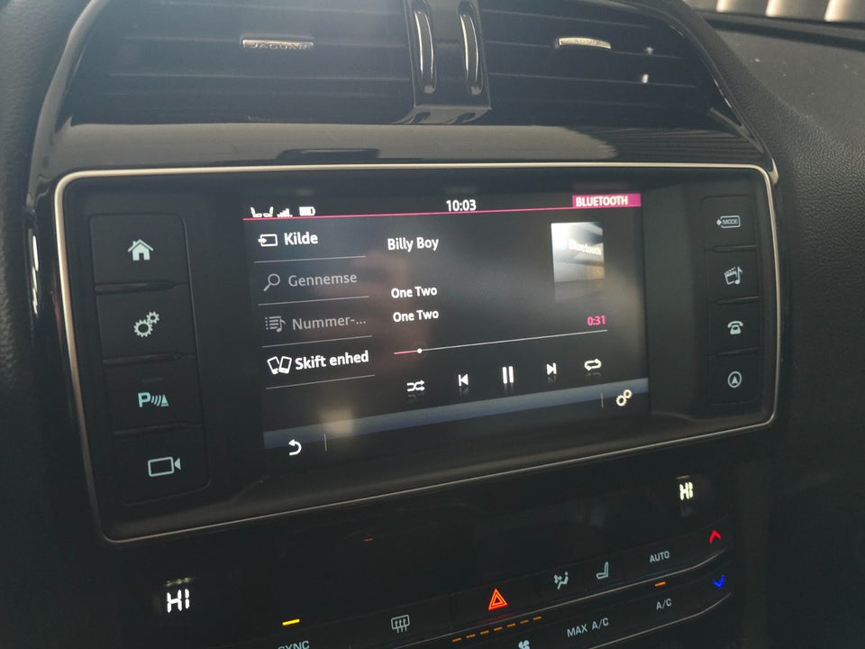 Jaguar F-Pace 2,0 D180 Pure aut. AWD 5d