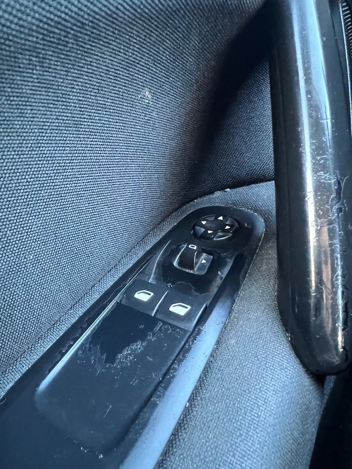 Peugeot 308 1,2 VTi 82 Access 5d