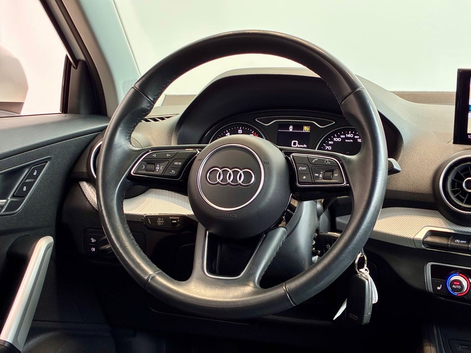 Audi Q2 35 TFSi Prestige S-tr. 5d