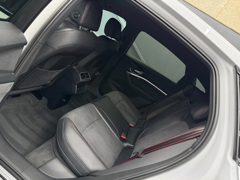 Audi Q8 e-tron 55 S-line Black Style quattro 5d