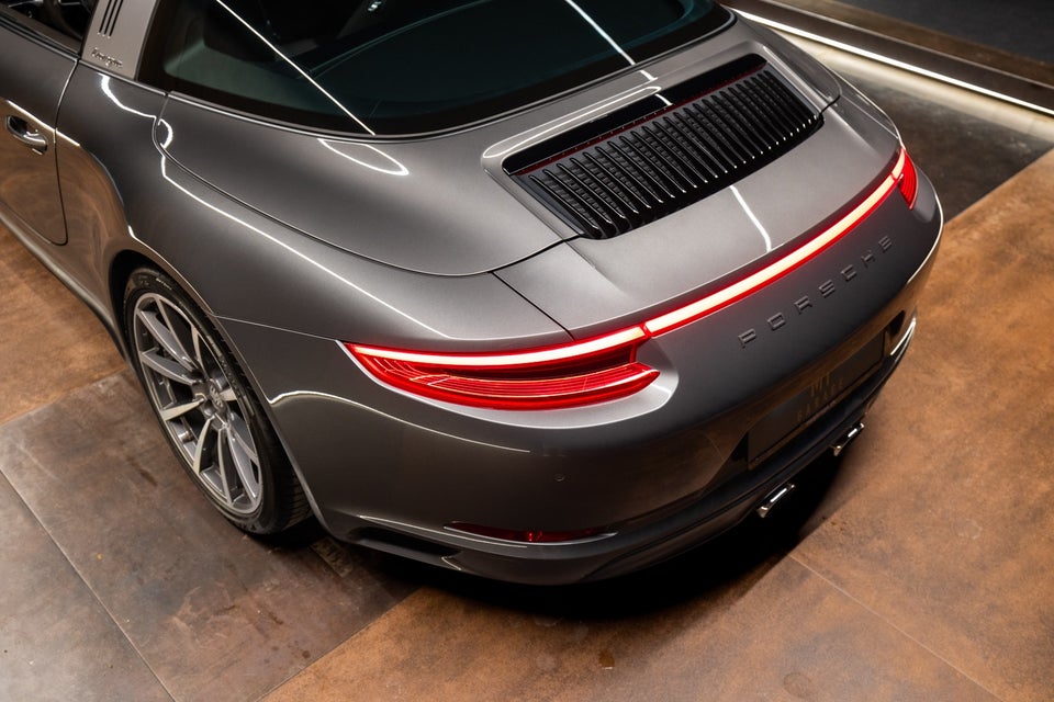 Porsche 911 Targa 4 3,0 PDK 2d
