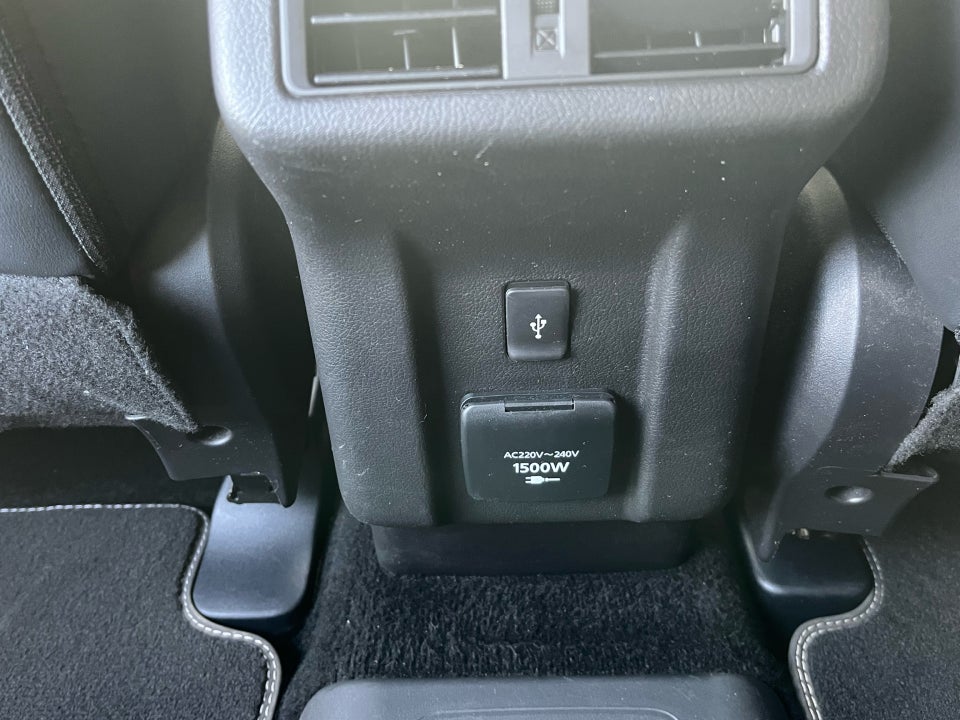 Mitsubishi Outlander 2,4 PHEV Instyle CVT 4WD 5d