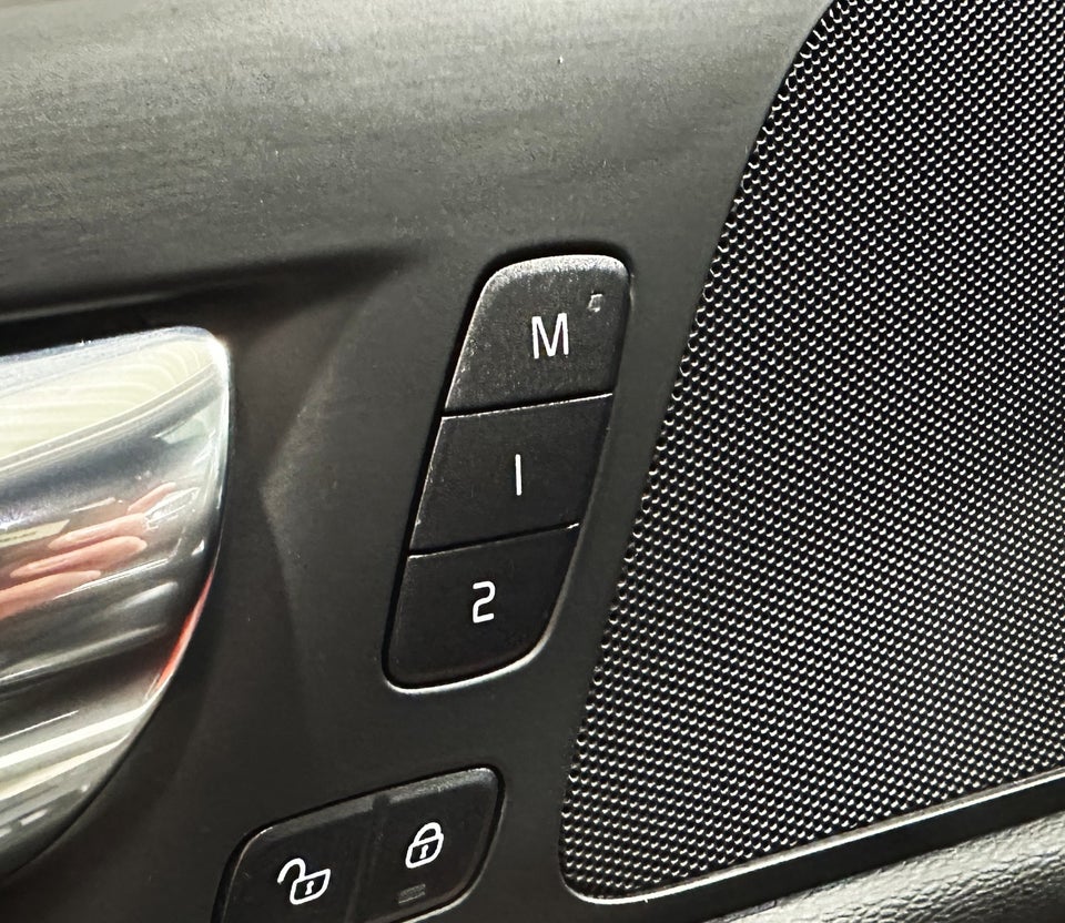 Volvo V60 2,0 T4 190 R-Design aut. 5d