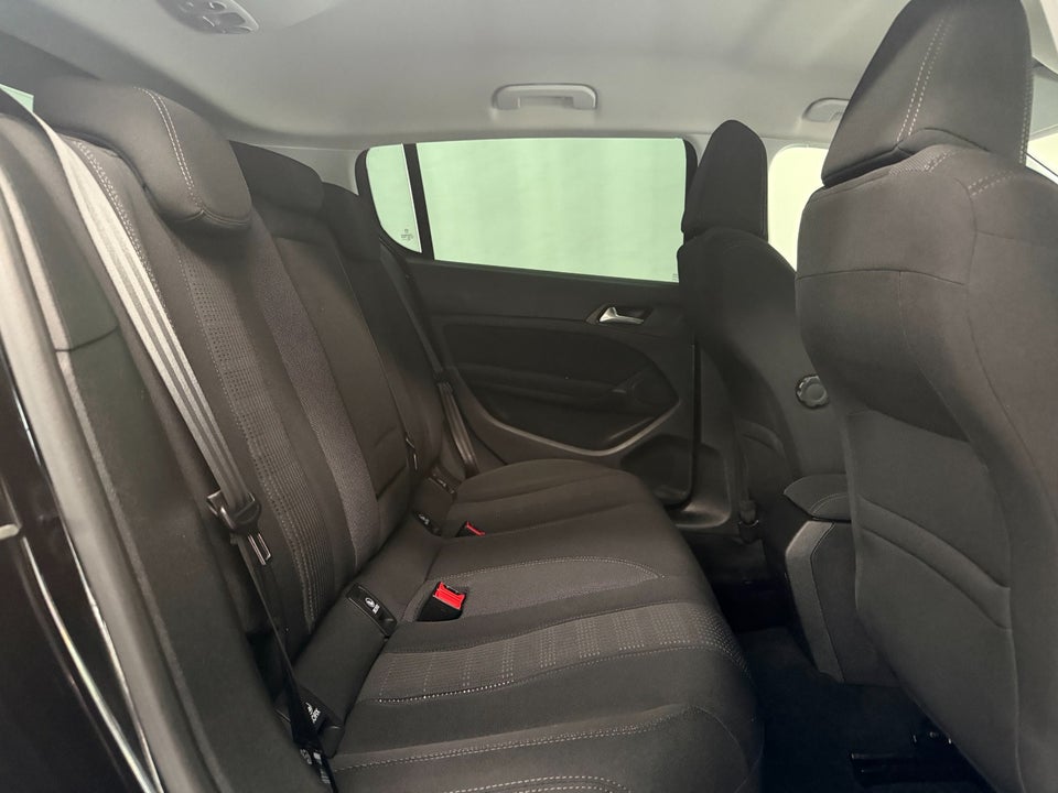 Peugeot 308 1,2 e-THP 130 Allure EAT6 5d