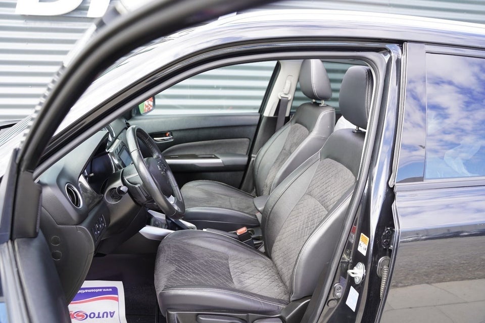 Suzuki Vitara 1,4 mHybrid Style aut. 5d