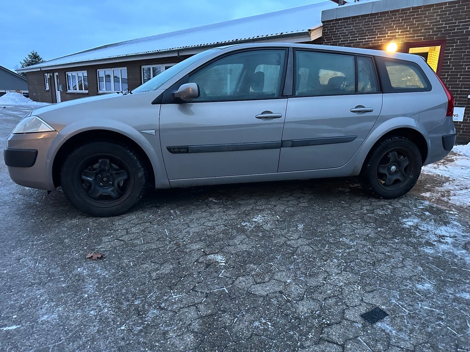 Renault Megane II 1,6 16V Expression 4d